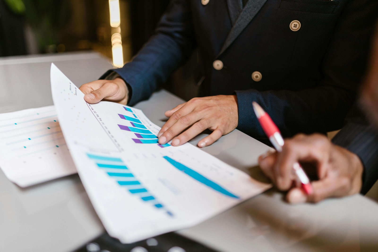 Dashboards e relatórios com métricas e resultados mensuráveis